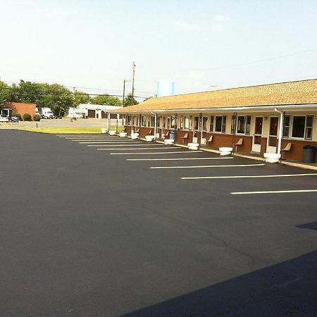 Budget Inn Mifflintown Exterior foto