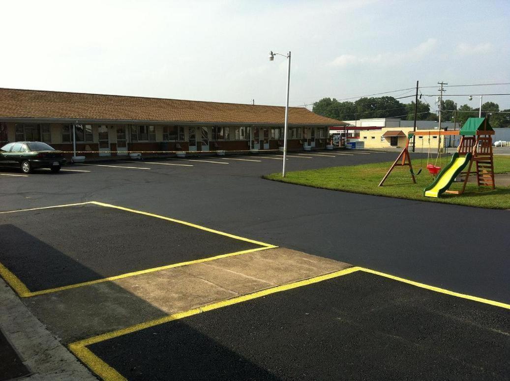 Budget Inn Mifflintown Exterior foto