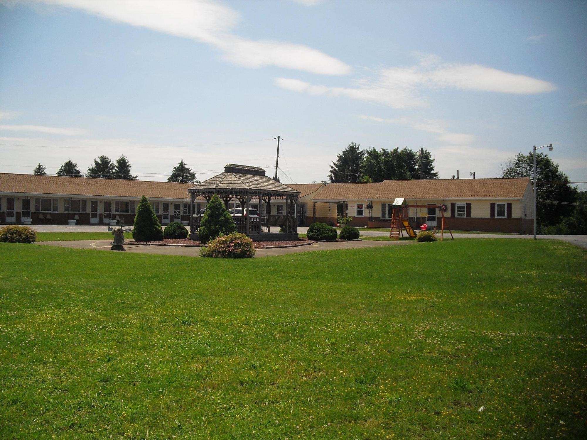Budget Inn Mifflintown Exterior foto